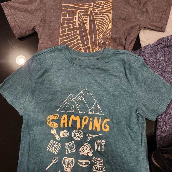 Lot Big Boy's clothes Bundle size 8 (s-m) Preowned - Picture 2 of 6